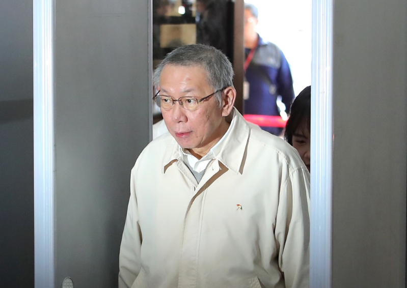 柯文哲(中) 柯文哲(中)