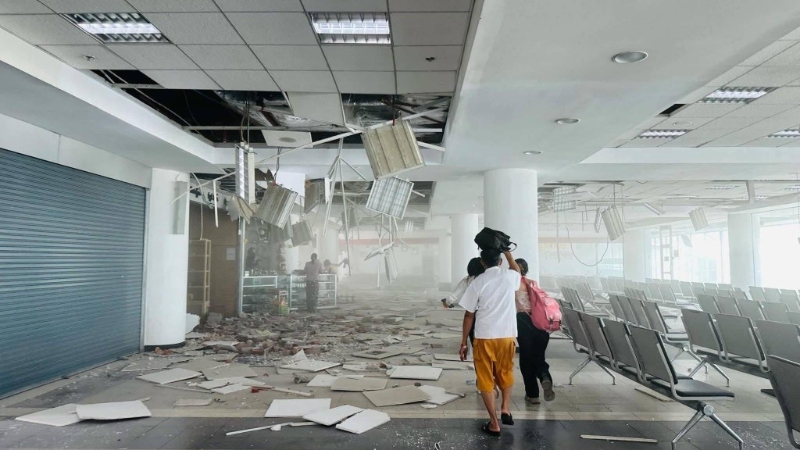 緬甸曼德勒機(jī)場(chǎng)天花板坍塌。x.com@sentdefender