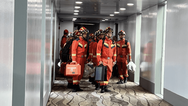 救援隊(duì) 救援隊(duì)