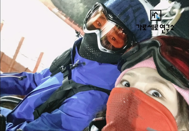 《橫豎研究所》曝光疑似金賽綸、金秀賢滑雪場約會照。