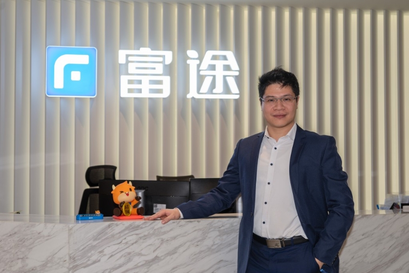 富途證券首席策略師陸秉鈞接受《星島頭條》專訪時亦指出，AI過去幾年行情很好，“Deepseek概念出來，港股也受惠到了”。