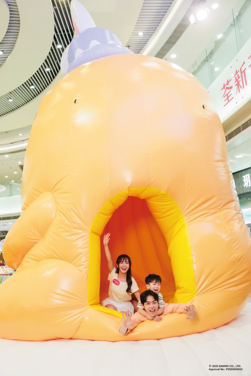 大家可走進7米高的巨型復活節(jié)派對造型GUDETAMA裝置彈、彈、彈。（圖片來源：荃新天地Citywalk）
