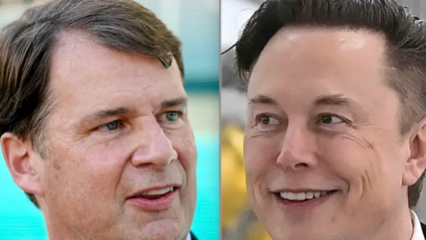 福特汽車公司總裁兼首席執(zhí)行官吉姆·法利（左）與馬斯克