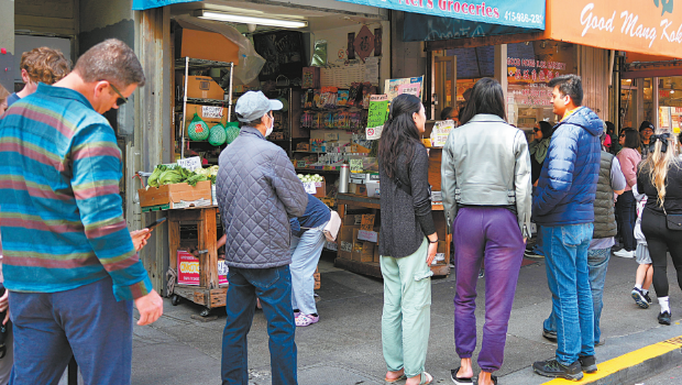 高關(guān)稅對華埠小商業(yè)帶來什么影響？
