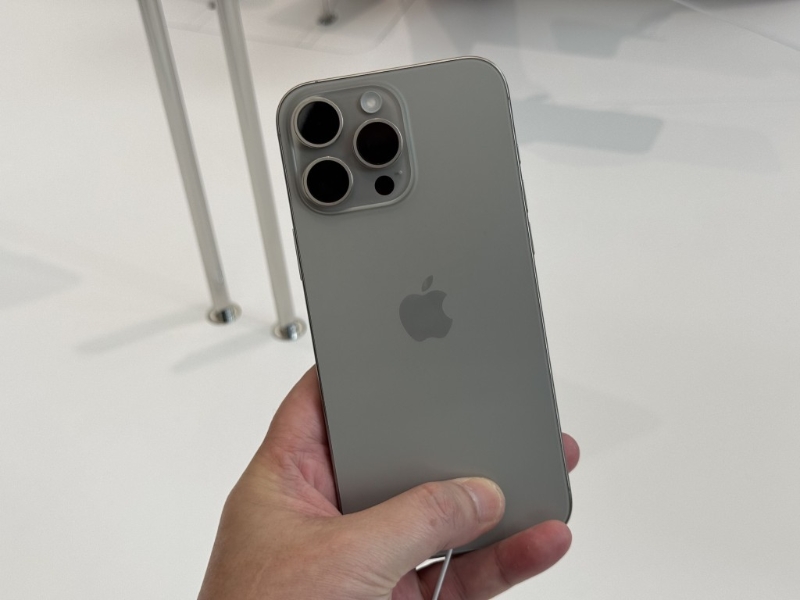 美國(guó)「對(duì)等關(guān)稅」有可能導(dǎo)致蘋(píng)果iPhone售價(jià)飆升。