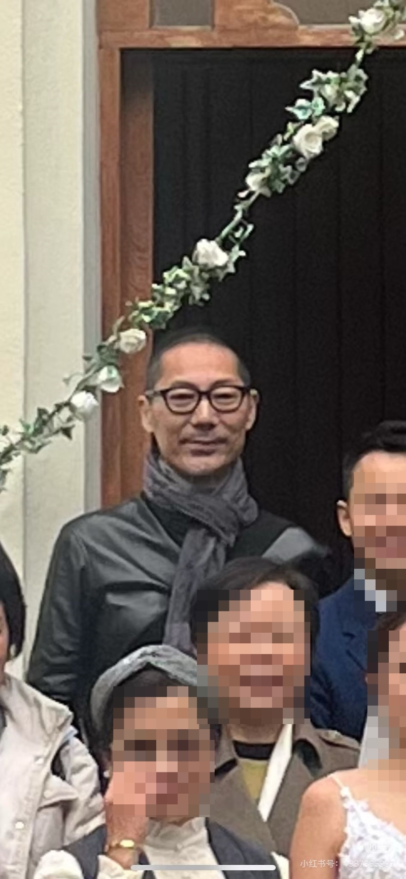 鄧浩光日前現(xiàn)身婚禮。