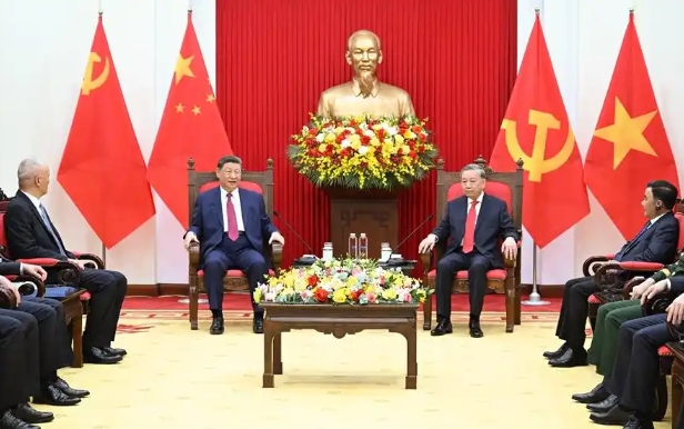 蘇林邀請(qǐng)習(xí)近平進(jìn)行小范圍茶敘 蘇林邀請(qǐng)習(xí)近平進(jìn)行小范圍茶敘