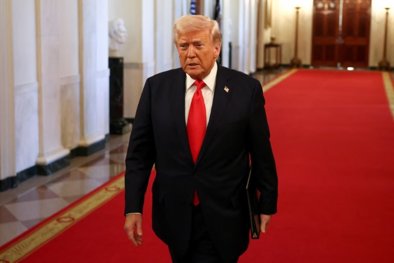 特朗普」稱博斯伯格為「麻煩製造者和煽動(dòng)者」。路透社