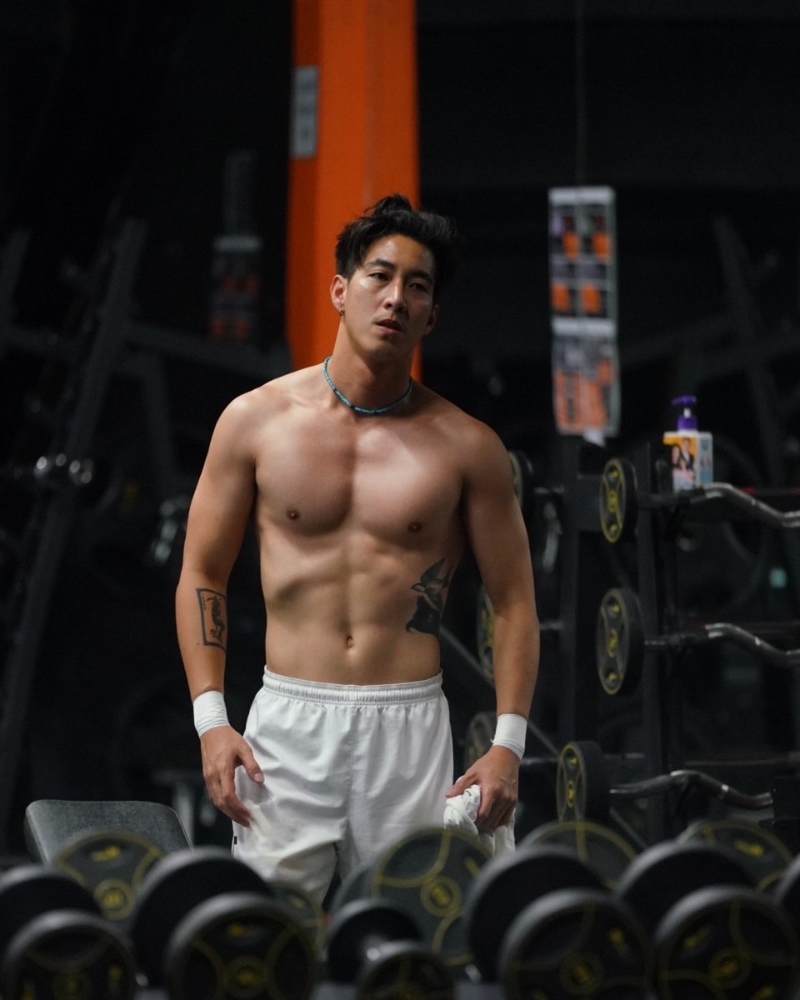 泰國(guó)已故女星Tangmo的前夫、38歲泰星Tono近日被曝疑似出軌。