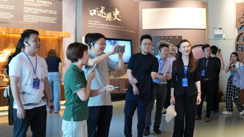 媒體團參觀福田紅樹林生態(tài)公園