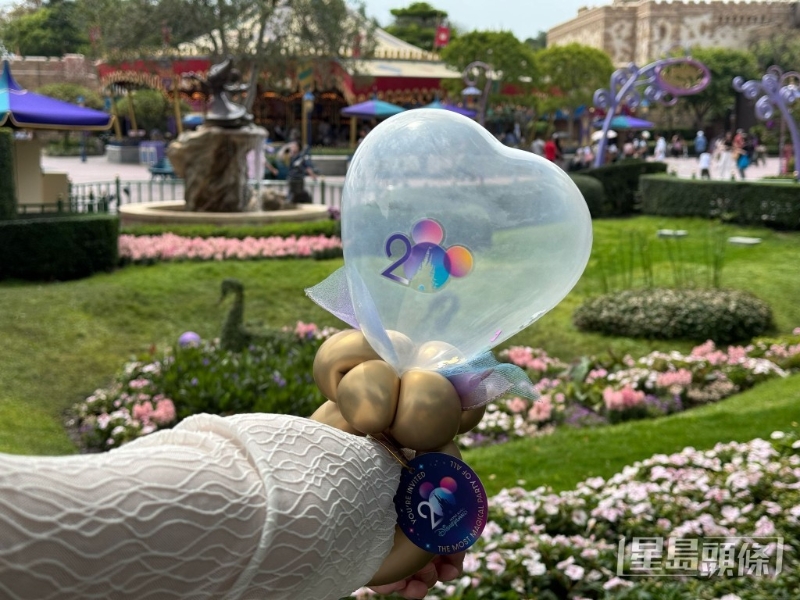 入園更可免費拎小禮物，場內(nèi)的夢想公園不定時會有氣球師出現(xiàn)