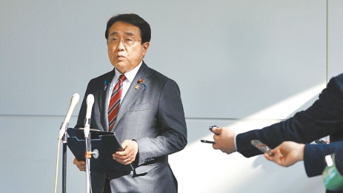 ▲日本經(jīng)濟再生大臣赤澤亮正赴美談判關(guān)稅，18日返回日本。（路透）