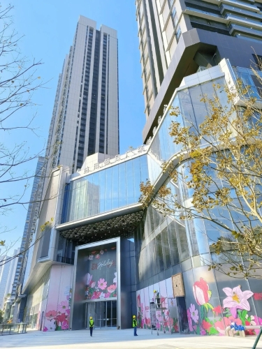 羅湖益田假日廣場(chǎng)坐落于深圳羅湖核心區(qū)域