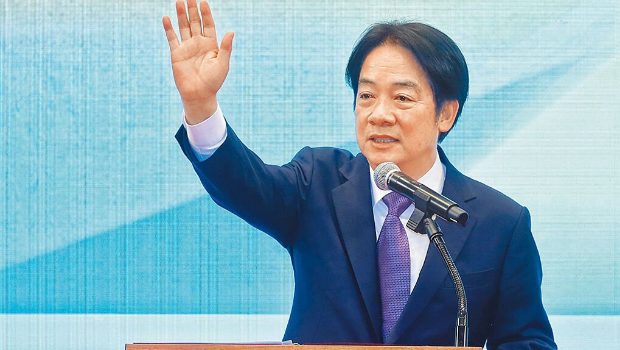 賴清德上任不到一年，就放行臺積電移美、加碼美債、采購阿拉斯加天然氣三大利空，挨批賣臺昏君。