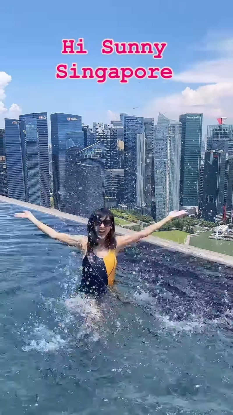 年近七旬的米雪仍皮膚白皙且四肢纖細(xì)，而且精力充沛的模樣完全不輸20出頭的年輕女孩，相當(dāng)有活力。