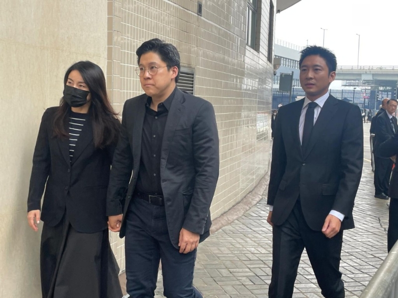 立法會(huì)議員霍啟剛及妻子郭晶晶。