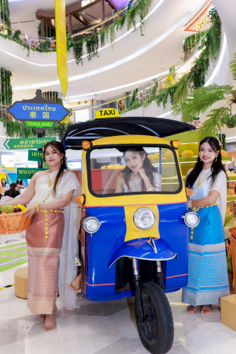 還原泰國網(wǎng)紅市集場景