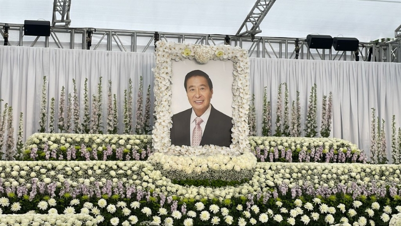 李兆基設靈。