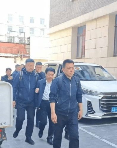 現(xiàn)場(chǎng) 現(xiàn)場(chǎng)