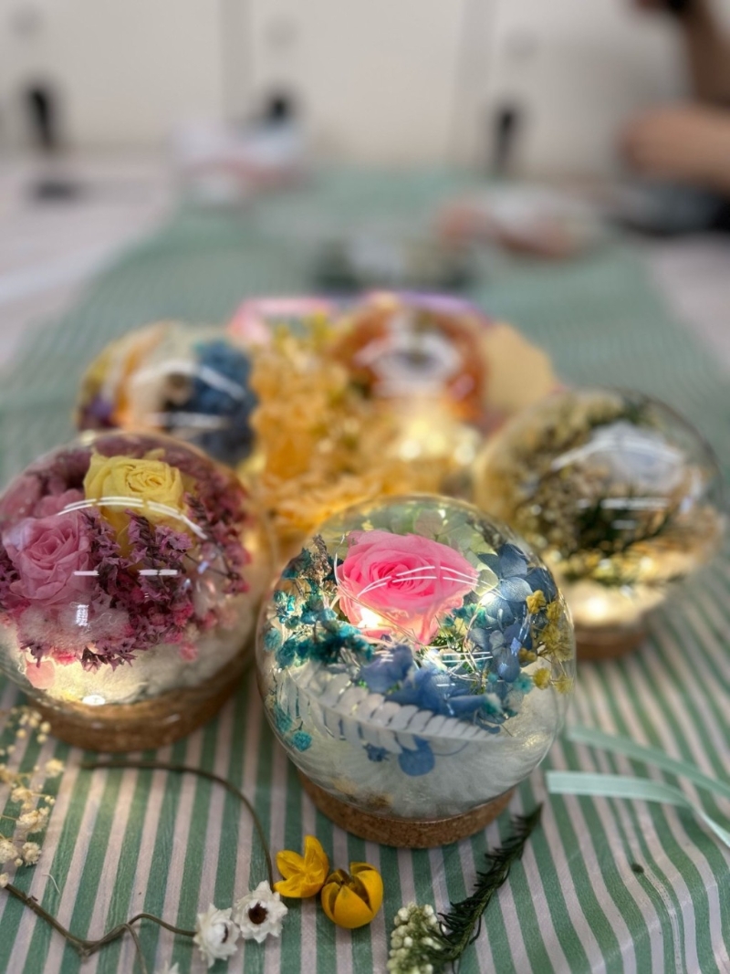 13B母親節(jié)活動(dòng)干花玻璃夜燈DIY 13B母親節(jié)活動(dòng)干花玻璃夜燈DIY