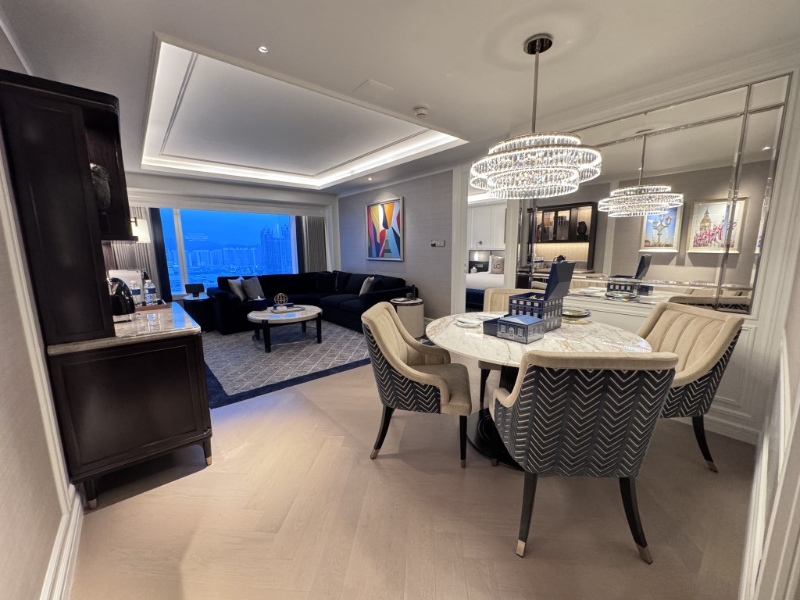 倫敦人名匯今年2月才正式開幕，這次試住的是有83平方米的一房式的查爾斯套房。