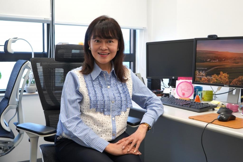 馮麗姝盼與學(xué)生同行，希望所有人也有機(jī)會(huì)改變。