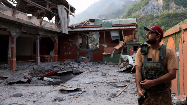 印巴爆發(fā)近代最大規(guī)模空戰(zhàn)，125架戰(zhàn)斗機(jī)在空中纏斗1小時。圖為遭印度空襲的巴基斯坦清真寺。