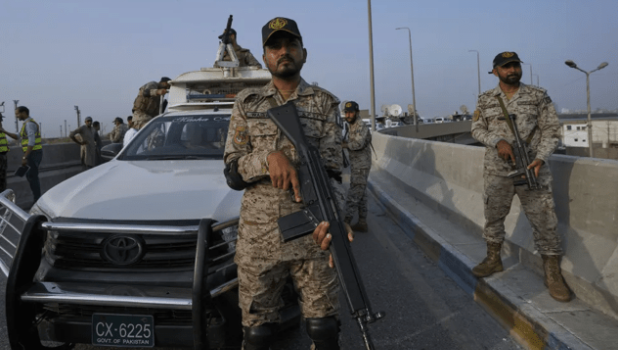 巴基斯坦3空軍基地遭印度導(dǎo)彈襲擊 巴基斯坦3空軍基地遭印度導(dǎo)彈襲擊