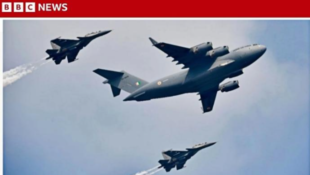 印軍戰(zhàn)斗機(jī)伴隨運(yùn)輸機(jī)飛行 印軍戰(zhàn)斗機(jī)伴隨運(yùn)輸機(jī)飛行