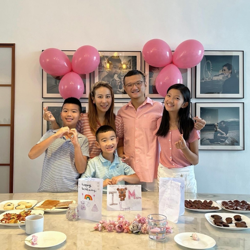 曹敏莉婚后為老公誕下兩子一女 曹敏莉婚后為老公誕下兩子一女