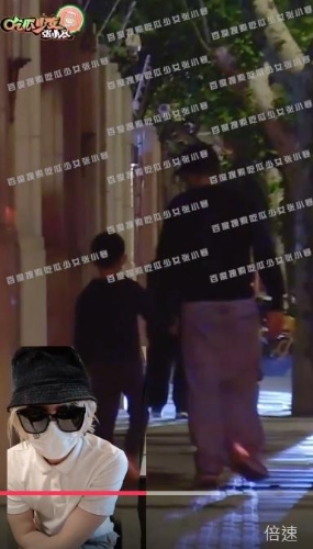 趙德胤被拍到帶趙麗穎孩子出門。 （“吃瓜少女張小寒”圖片）