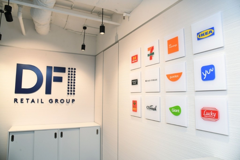 經(jīng)營(yíng)7-Eleven、萬(wàn)寧、Marketplace、惠康和IKEA等的DFI零售集團(tuán)（前稱牛奶公司），旗下“御品皇”品牌就推出全港首創(chuàng)的低碳米