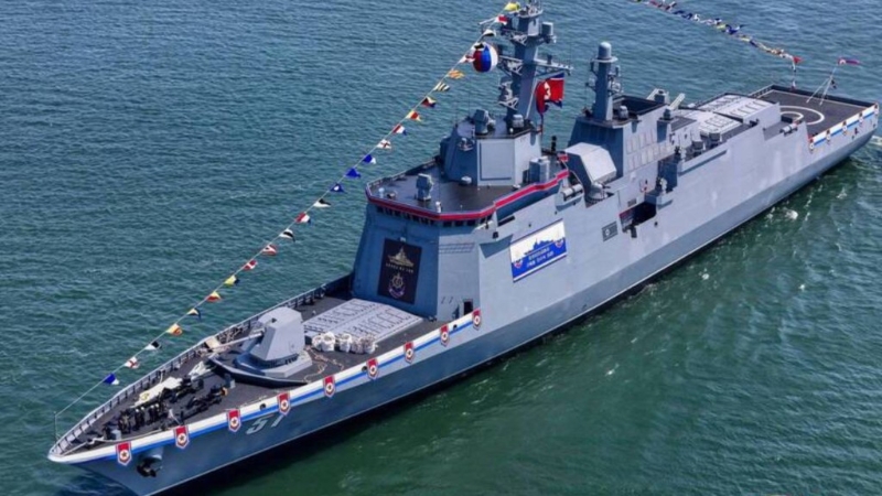 4月底亮相的朝鮮新驅(qū)逐艦“崔賢”號。朝中社