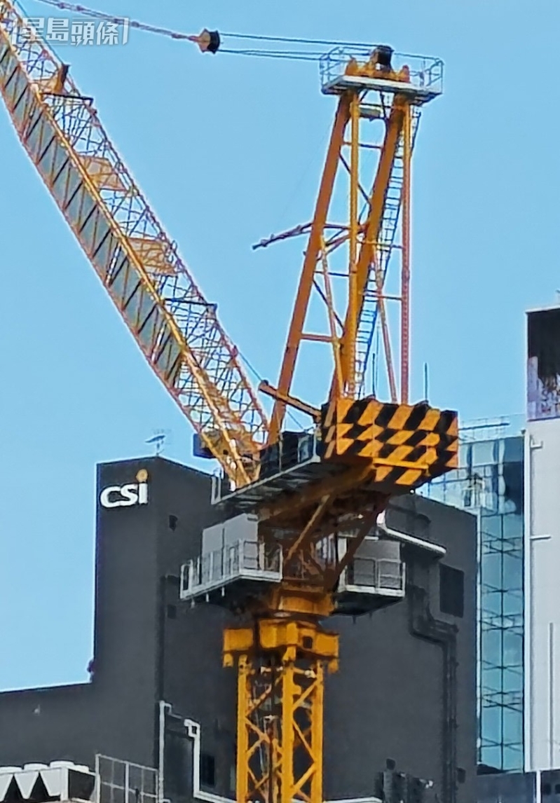 100%放大2億像素相片某一處，成像仍然可接受。