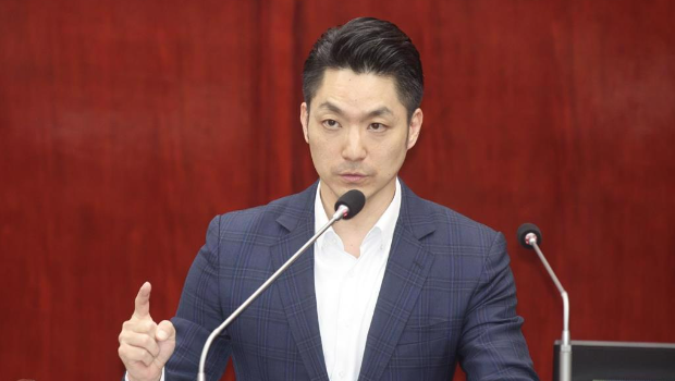 蔣萬(wàn)安 蔣萬(wàn)安