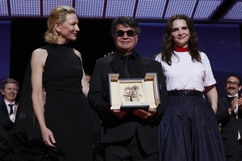 伊朗導演約化巴納希憑《It Was Just an Accident》捧走金棕櫚獎獎，成為歐洲三大影展大滿貫的導演之一。