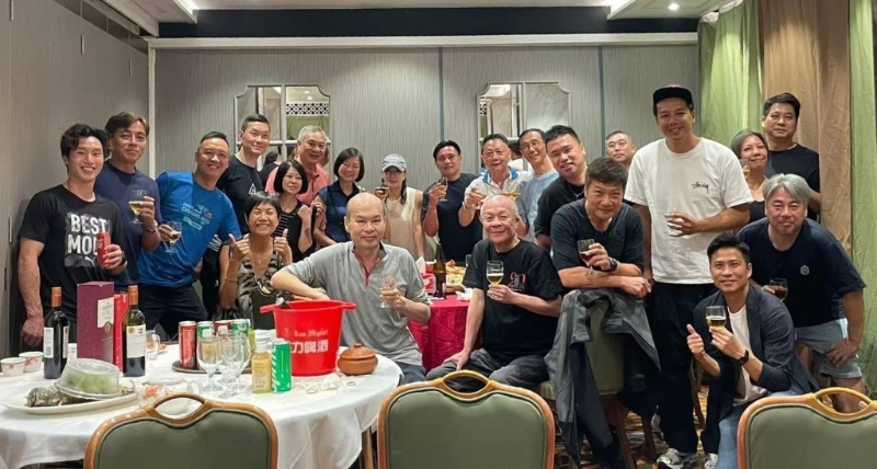 周比利日前返港，其真實(shí)狀態(tài)與實(shí)際年齡有出入。2