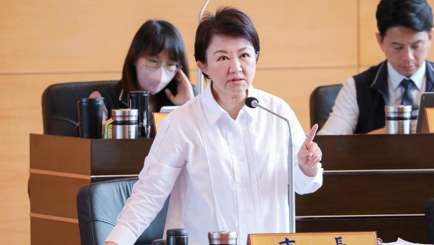 臺中市長盧秀燕29日在臺中市議會總質(zhì)詢時表示，“中正路”改名，連Uber Eats登記的地址都會受影響。