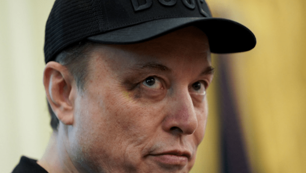 馬斯克眼角現(xiàn)瘀青 馬斯克眼角現(xiàn)瘀青