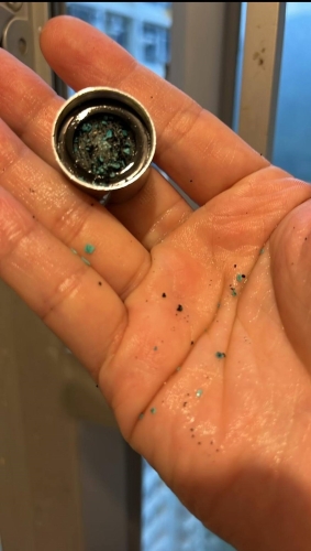 濾嘴滿布黑色物質(zhì)