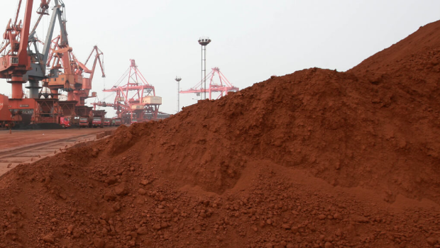 江蘇連云港碼頭待出口的稀土。