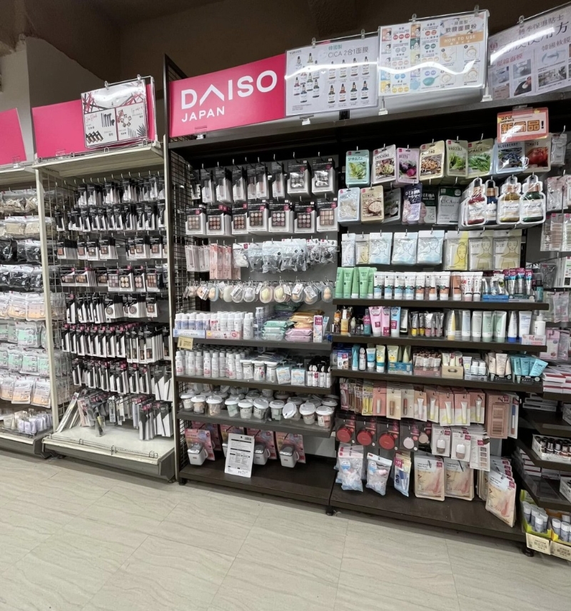 2022年翻新重開后易名“DAISO JAPAN”，是當年全港最大的分店。