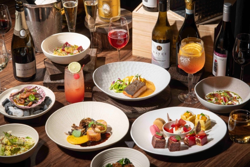 近日餐廳帶來全新“Weekend Harbour Brunch Bliss假日海畔早午餐”菜單，當(dāng)中可無限量點(diǎn)選逾十款精致前菜。