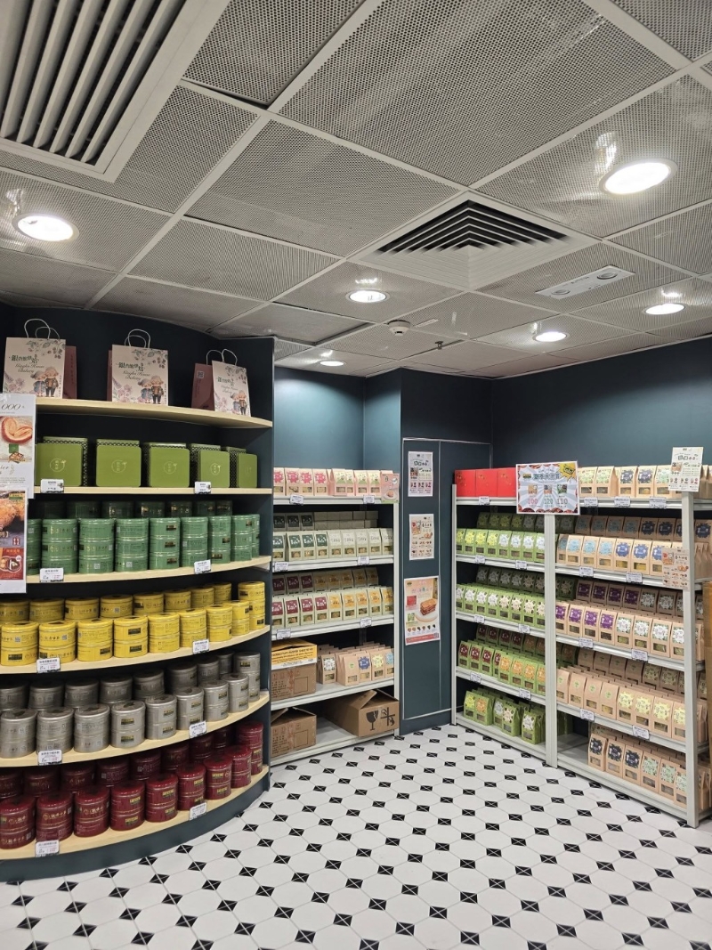 售賣各款由長者師傅手工制作的糕點與餅干