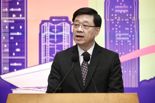 李家超表示，過去三年，政府施政整體步伐更快。 資料圖片