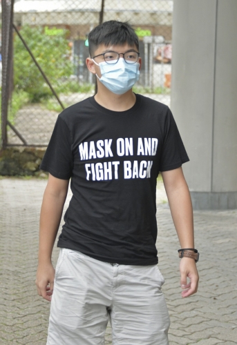 該名男子已被落案起訴一項“串謀勾結(jié)外國或者境外勢力危害國家安全”罪，案件將于今日下午在西九龍裁判法院提堂。