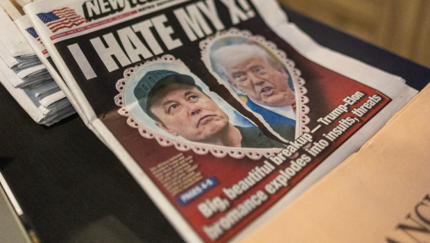 美國總統(tǒng)特朗普和世界首富馬斯克（Elon Musk）公開翻臉，6日成為媒體頭版頭條新聞。