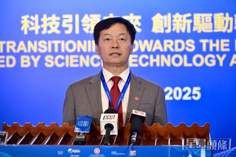 秦泗釗指論壇體現(xiàn)香港政府重視創(chuàng)科，香港有不少頂尖大學(xué)，對人才的培養(yǎng)重視國際視野。