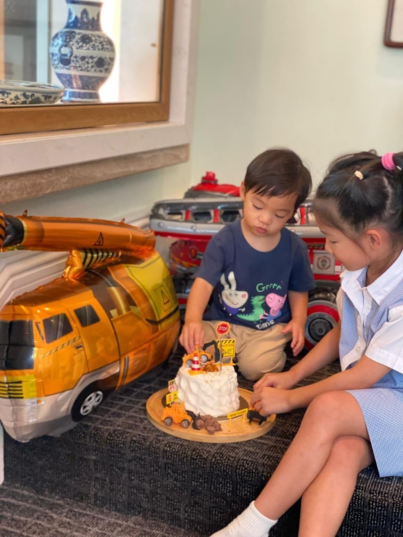 李美慧為兒子舉行2歲生日，令豪宅內(nèi)貌進一步曝光。2