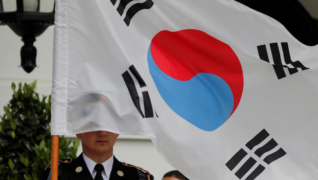 韓國(guó)最大在野黨“國(guó)民力量”臨時(shí)領(lǐng)袖金龍?zhí)?日表示，將爭(zhēng)取在9月初前召開全黨大會(huì)，完成黨魁選舉程序。